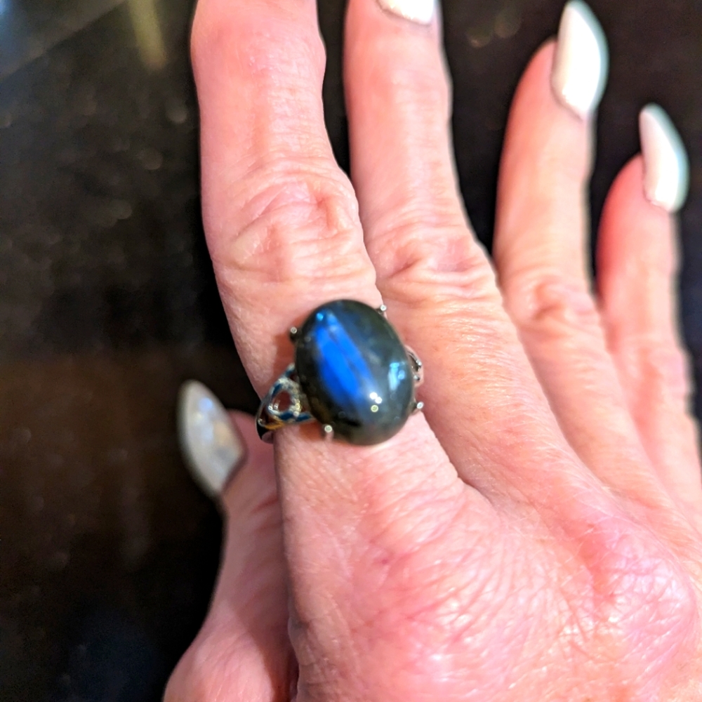 Labradorite Ring - Picture 4 of 4